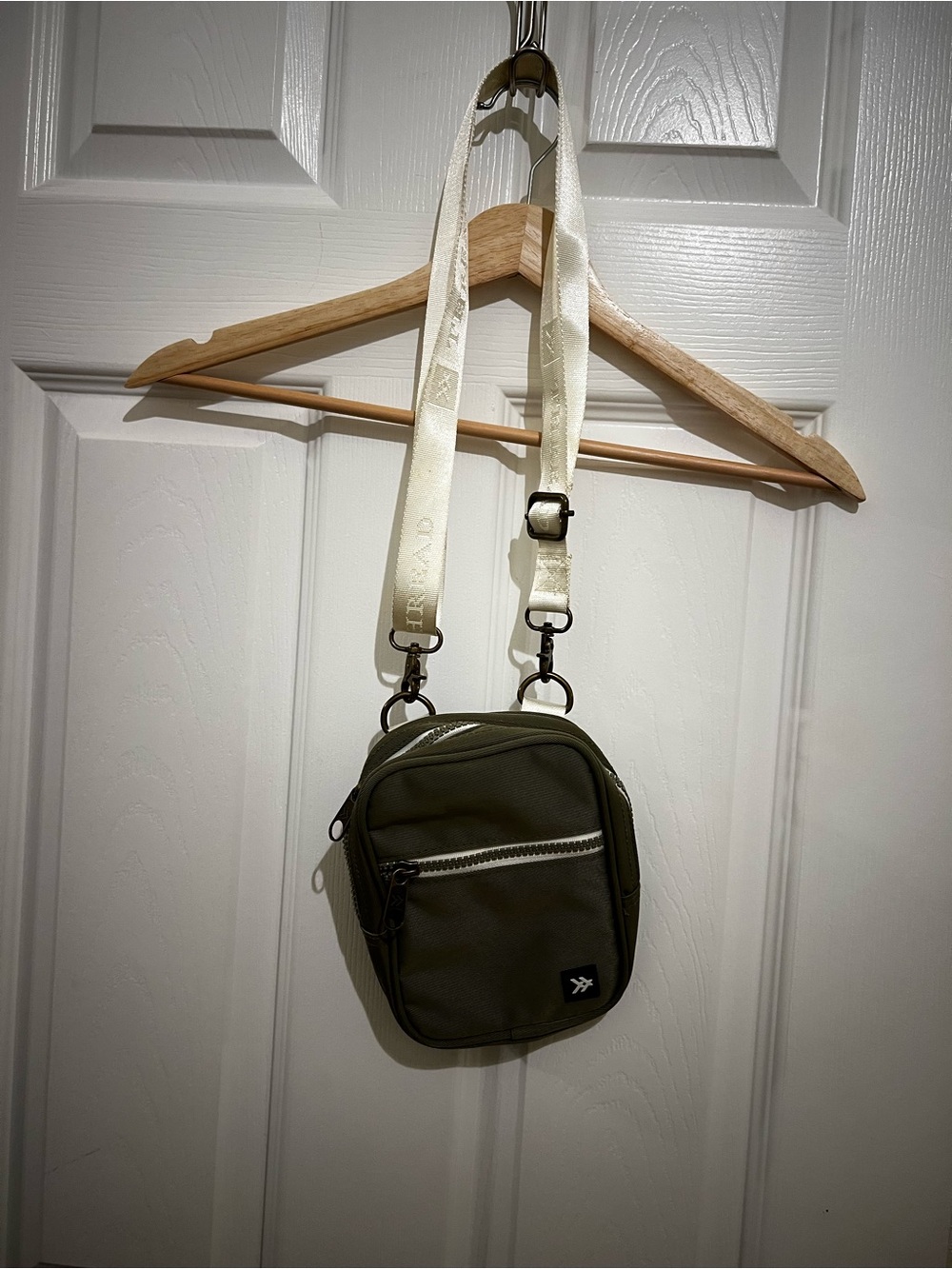 Compact Olive Green Crossbody Belt Bag with Ivory Strap